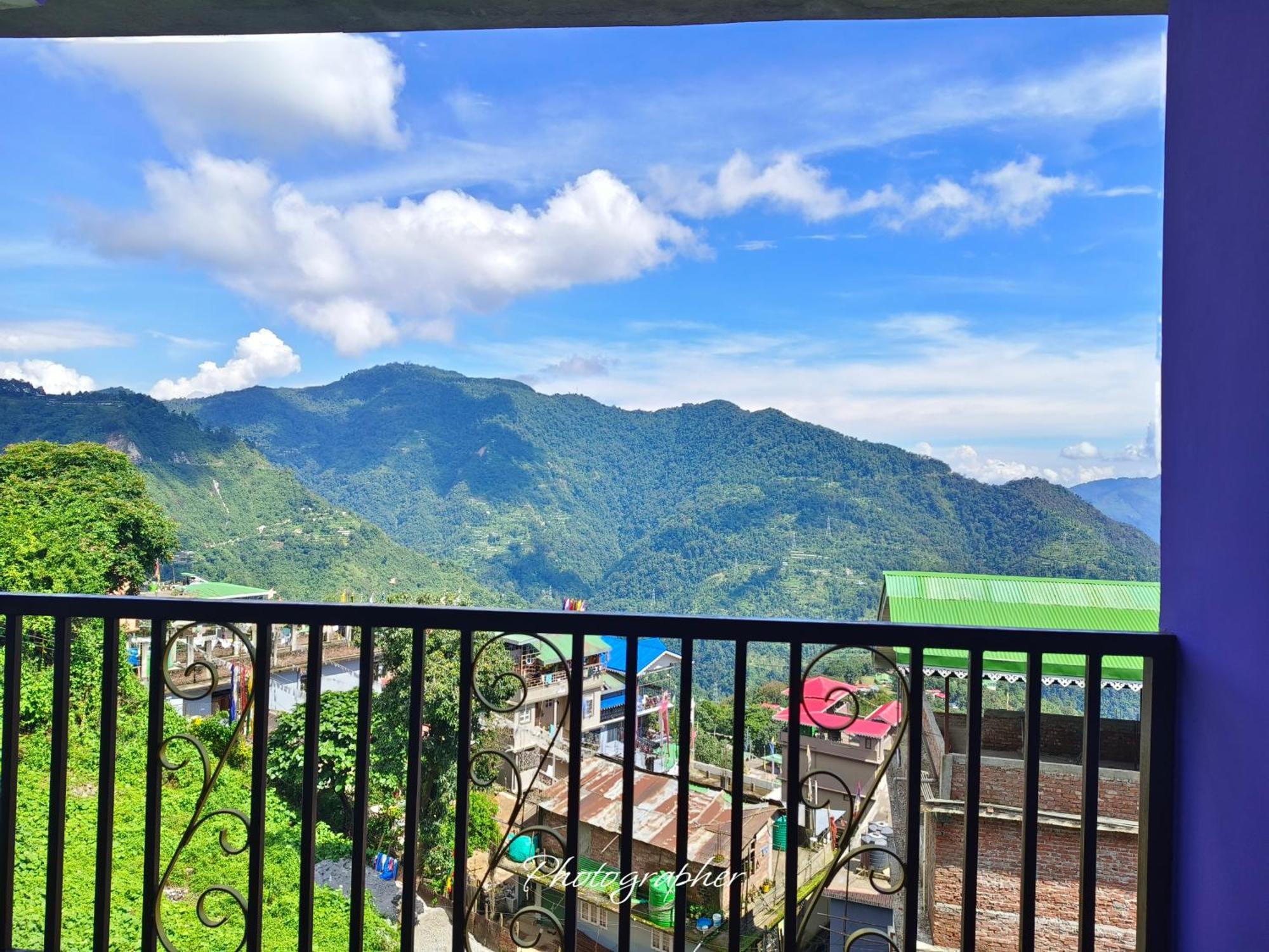 Sharthi Homestay And Lodging Namchi Exterior photo